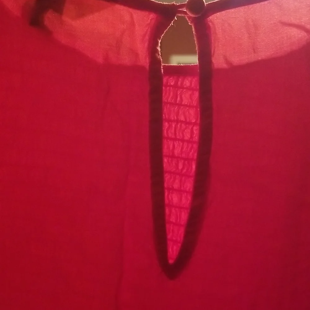 Express Woman's Top - Picture 6 of 8